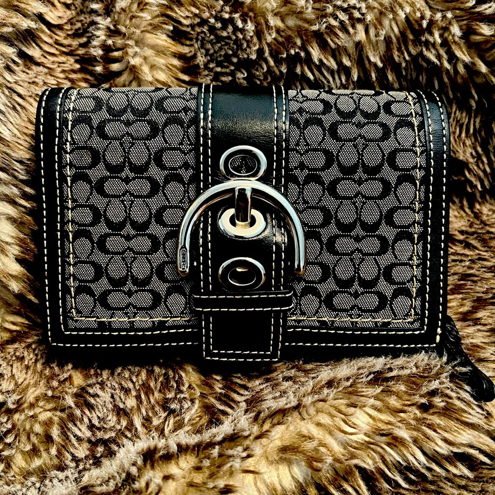 Authentic Coach Wallet. With back pocket.